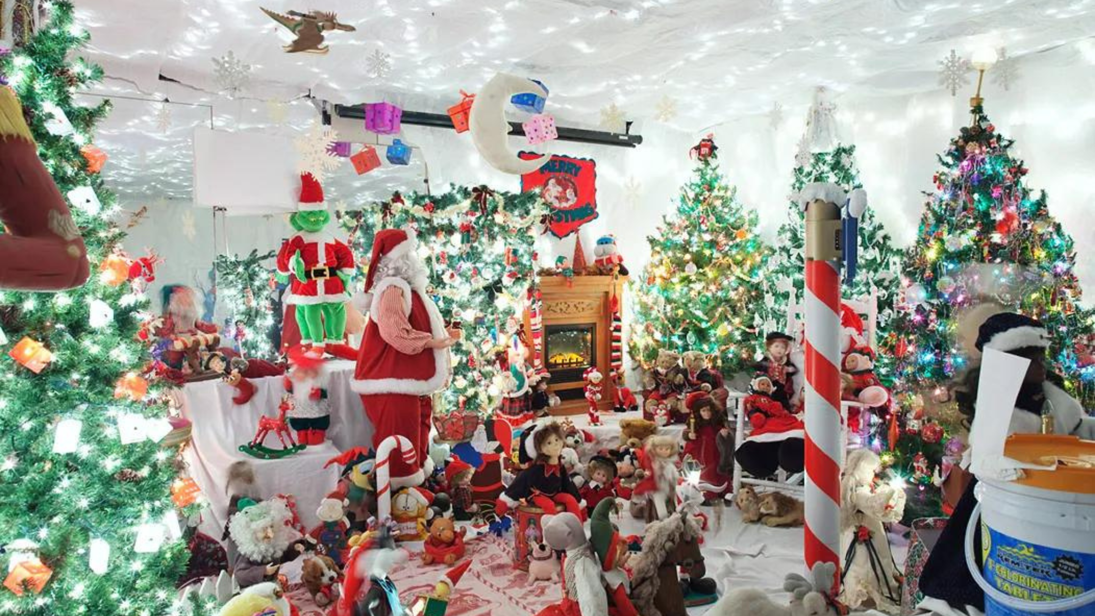 decoración navideña kitsch