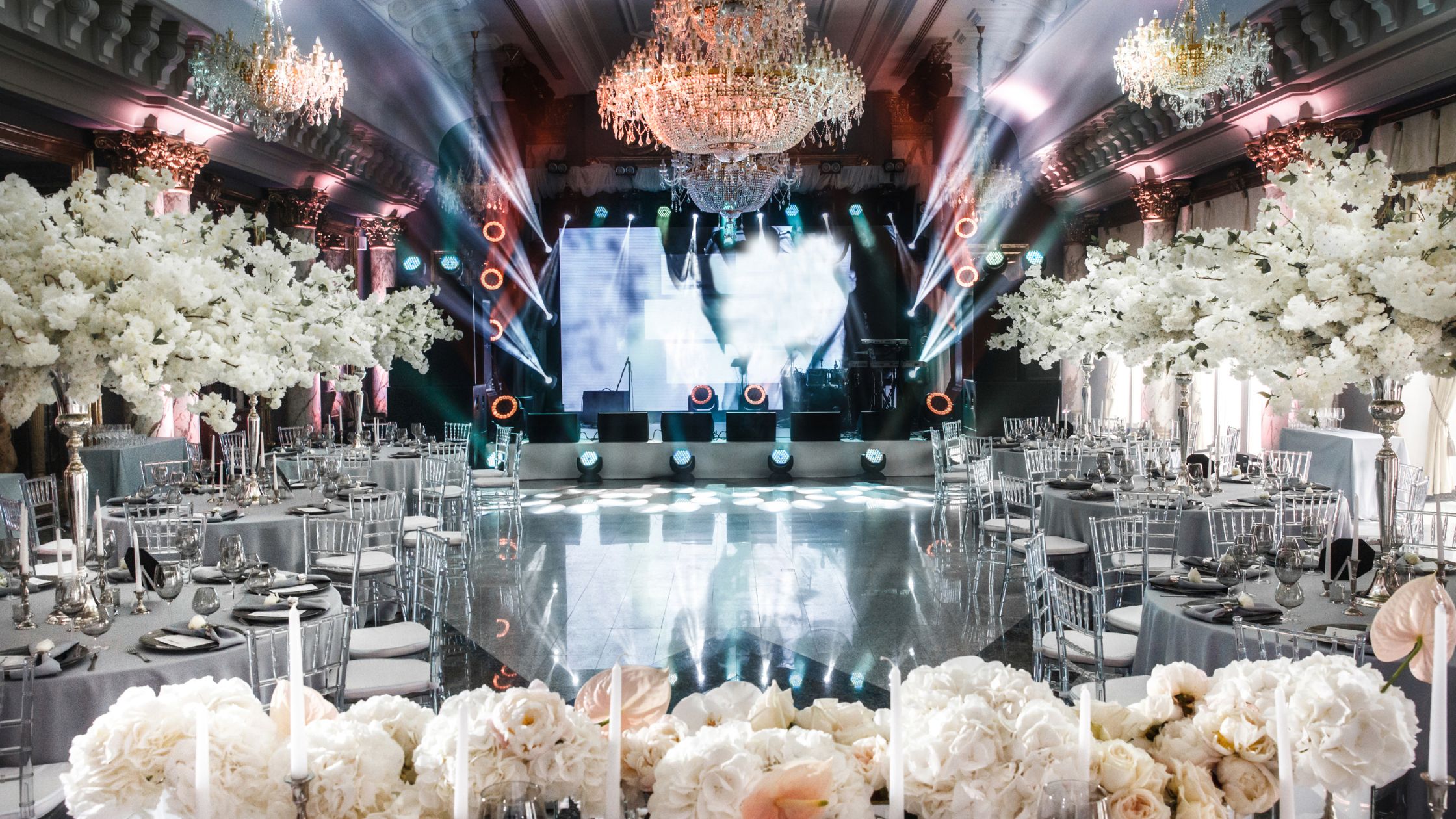 Cómo elegir la música para el banquete de bodas y las mejores canciones para el momento de la entrada de los novios